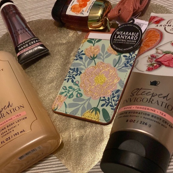 NEW Bath and Body Works Aromatherapy Invigoration Rose Tangerine + Free Gifts! - Picture 6 of 12